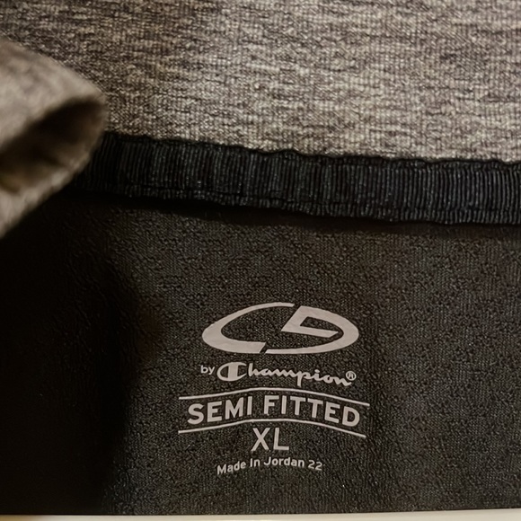 NWOT Pullover for Workouts - Picture 2 of 4